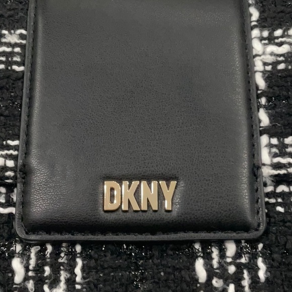 NWT DKNY Women’s Crossbody Shoulder Flap Handbag Purses Removable Strap - Picture 8 of 11